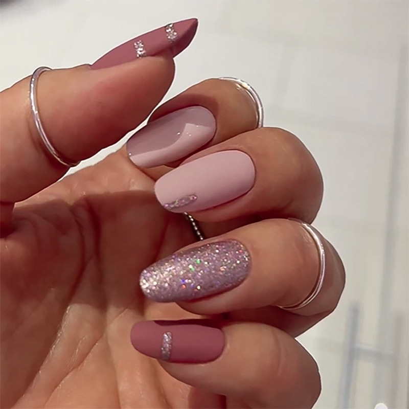 Medium and Short Round Wearable Nails Pink Glitter Pure Color Simple Manicure Autumn and Winter New Fake Nails Finished Nails Medium and Short Round Wearable Nails Pink Glitter Pure Color Simple Manicure Autumn and Winter New Fake Nails Finished Nails