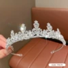 19# Корона со стразами, белая