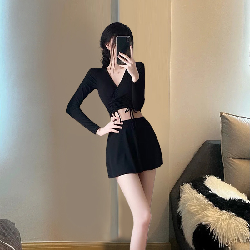 Bañador de mujer de manga larga, color sólido, cuello en V, protector solar de tres piezas, vestido conservador, delgado, abdomen pequeño, traje de baño.