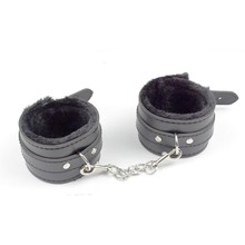 情趣手套成人用品皮革手铐夫妻情趣毛绒SM另类变态玩具内衣厂家代