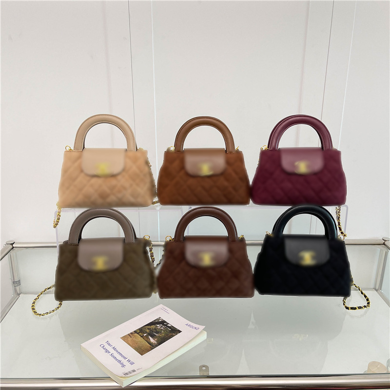 Autumn and winter velvet quilted handbag for women, Maillard ring chain crossbody small bag, vintage light luxury style, exquisite suede finish