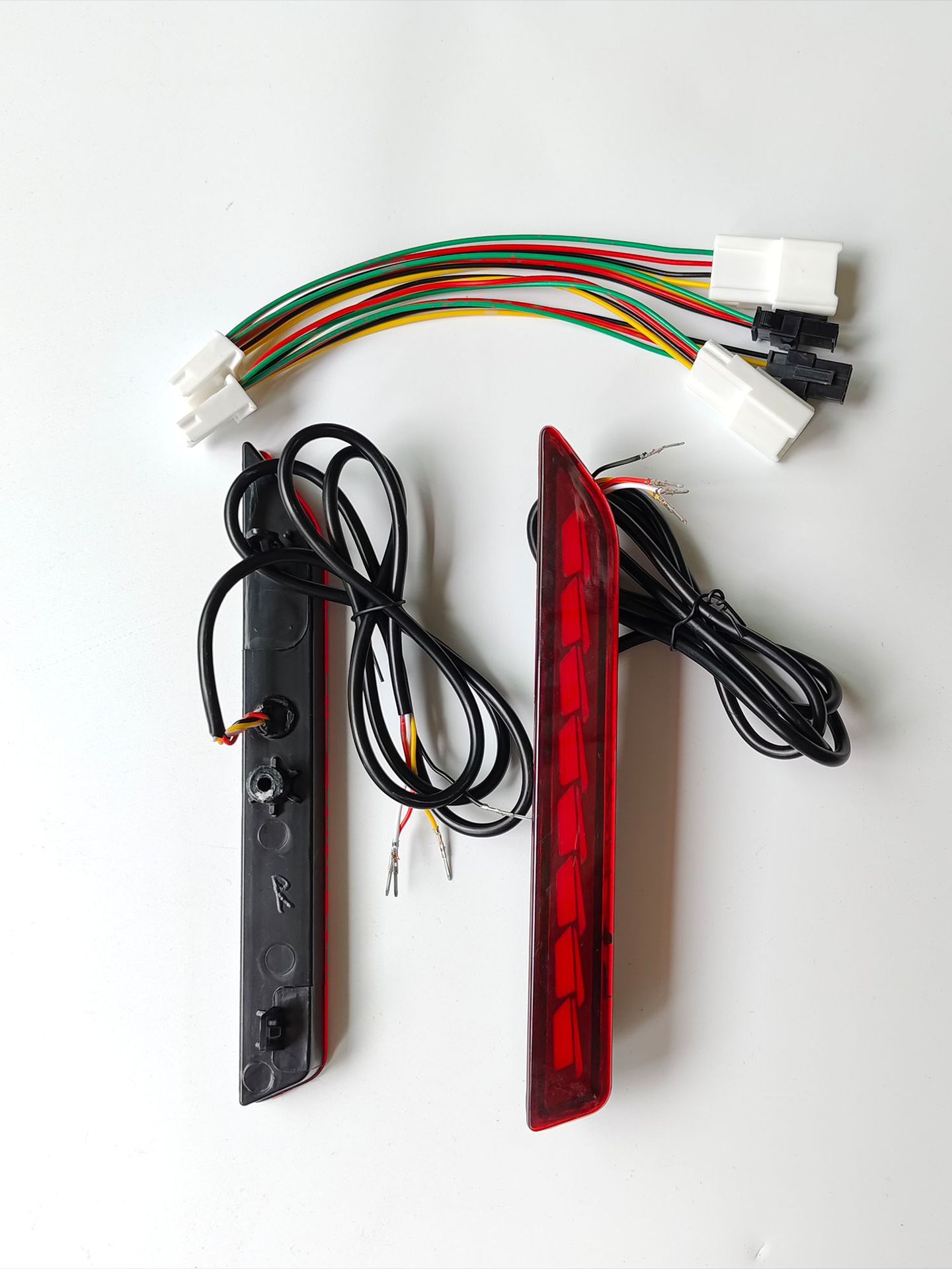Suitable for Toyota RAV4, Rongfang, and Weilanda rear bumper lights, 2026 model RAV4 Weilanda brake lights, sequential plug-in type