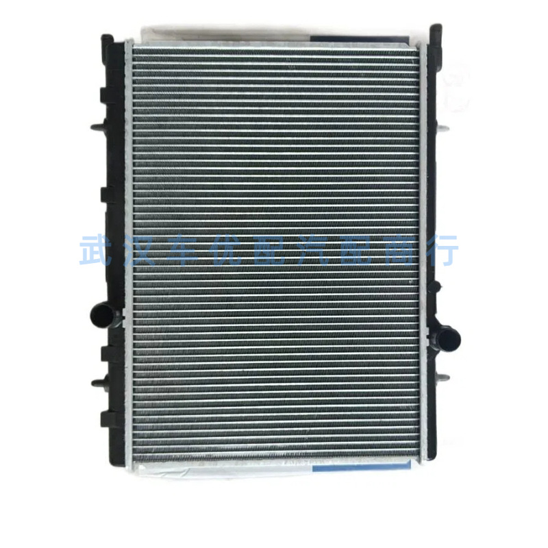 133038/1330.38 is suitable for Peugeot 307, 308, and Citroen C4 1.6 manual transmission models; it is a radiator water tank