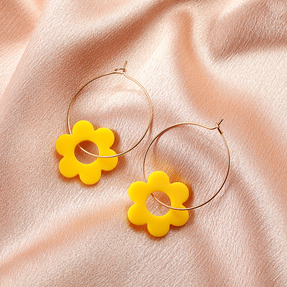 Nihaojewelry Korean Style Geometric Flower Acrylic Earrings Wholesale Jewelry display picture 5