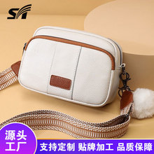 外贸新款真皮包包女头层牛皮宽肩带单肩斜挎包时尚便携通勤小方包