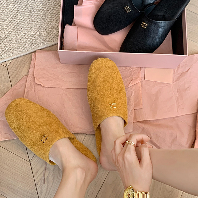 Sheepskin version ~ outside wear miu fashionable baotou lazy one-foot mueller flat slippers women's genuine leather half slippers sandals