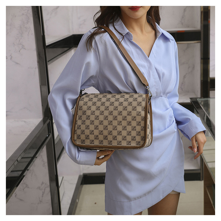 Netizen Women's 2024 New Popular Fashion Print Crossbody Small Square Versatile Broadband Shoulder Pea Bag_voghion.com