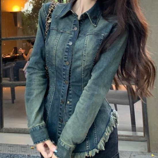 Distressed Fringed Denim Shirt Jacket with a Unique Design for Spring and Autumn, Featuring a Waist-Cinching, Slimming, Irregular Top for Women Distressed Fringed Denim Shirt Jacket with a Unique Design for Spring and Autumn, Featuring a Waist-Cinching, Slimming, Irregular Top for Women