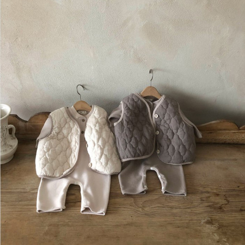 Korean version of ins infant and baby children's clothing retro style double-layer quilted vest autumn and winter children's embossed trendy vest