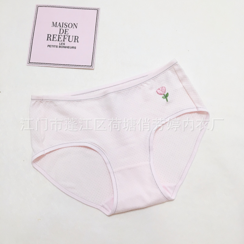 Linda caricatura, leche japonesa, linda chica, ropa interior, algodón, transpirable, cintura media, cadera, calzoncillos para estudiantes al por mayor