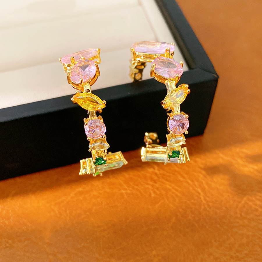 18k oro real galvanizado aguja de plata zircon cuadrado redondo en forma de C pendientes delicados pendientes ligeros de lujo alta sensación auriculares al por mayor