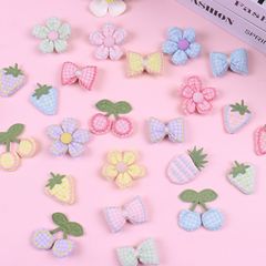 生地チェック柄刺繍 5 枚の花びらの花小さなチェリーイチゴ DIY ヘアアクセサリー衣類アクセサリー既製在庫かわいい衣類アクセサリー