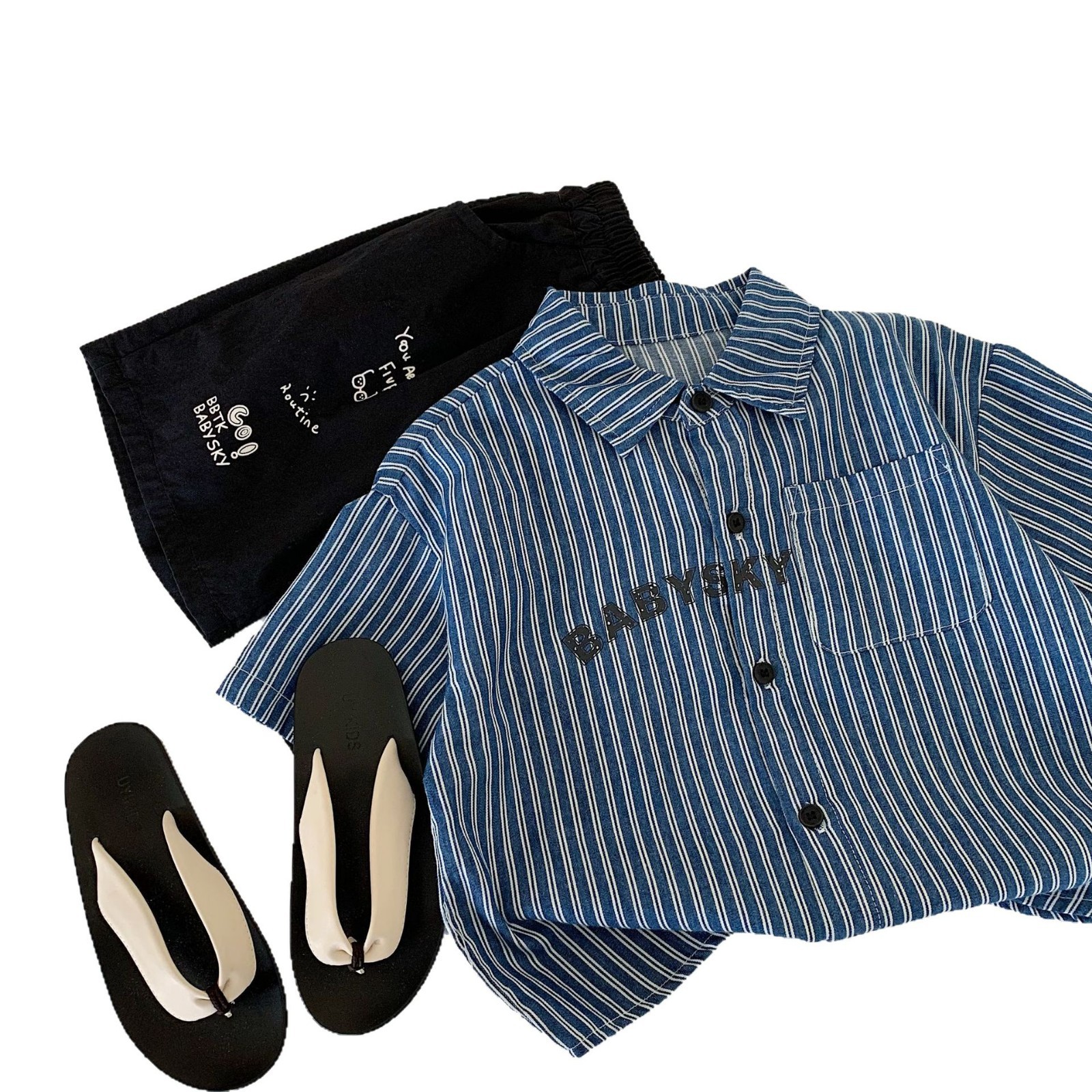 Camisas de niños Mai Bao 2025 verano nuevo estilo coreano a rayas camisa de mangas cortas para niños de verano ropa interior para niños