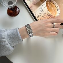 潮流复古中古风小方糖方形手表金色简约时尚轻奢小众手镯式石英表