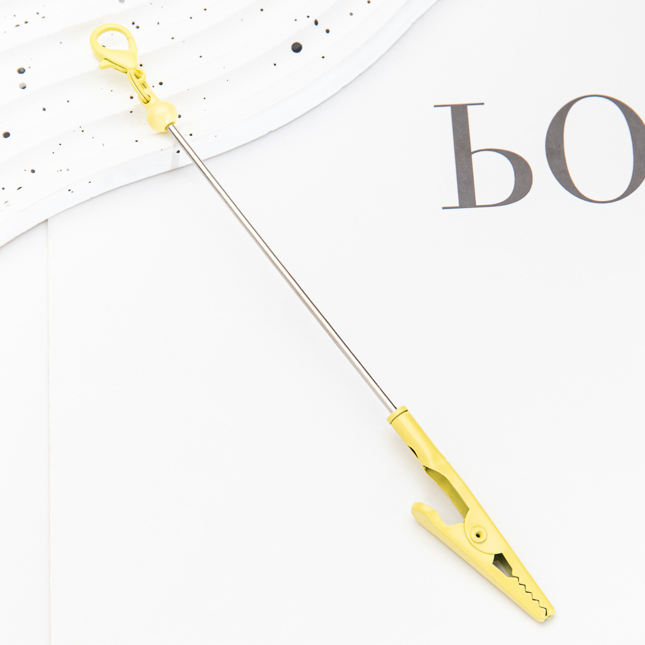 DIY beaded llavero clip creativo al por mayor estudiantes DIY beaded tarjeta de visita clip de banda metálica clip de notas de pesca