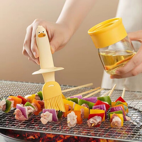 Wholesale Cartoon Silicone Oil Brush Bottle Household Food Grade High Temperature Resistant Kitchen Cooking Barbecue Baking Integrated Oil Brush