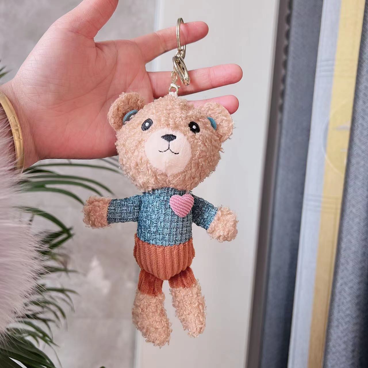 Tiktok oso de peluche muñeca amor peluche oso muñeca llavero colgante muñeca oso muñeca al por mayor