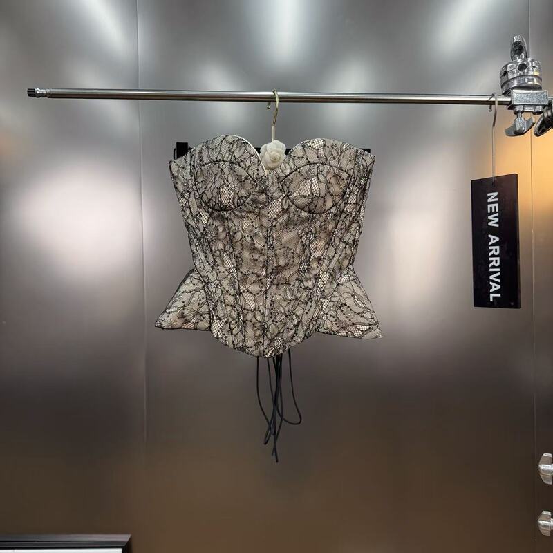 Autumn Black Lace Suspender Tube Top with Sexy Pure Lust Style Sexy Fishbone Body-Shaping Outer Top