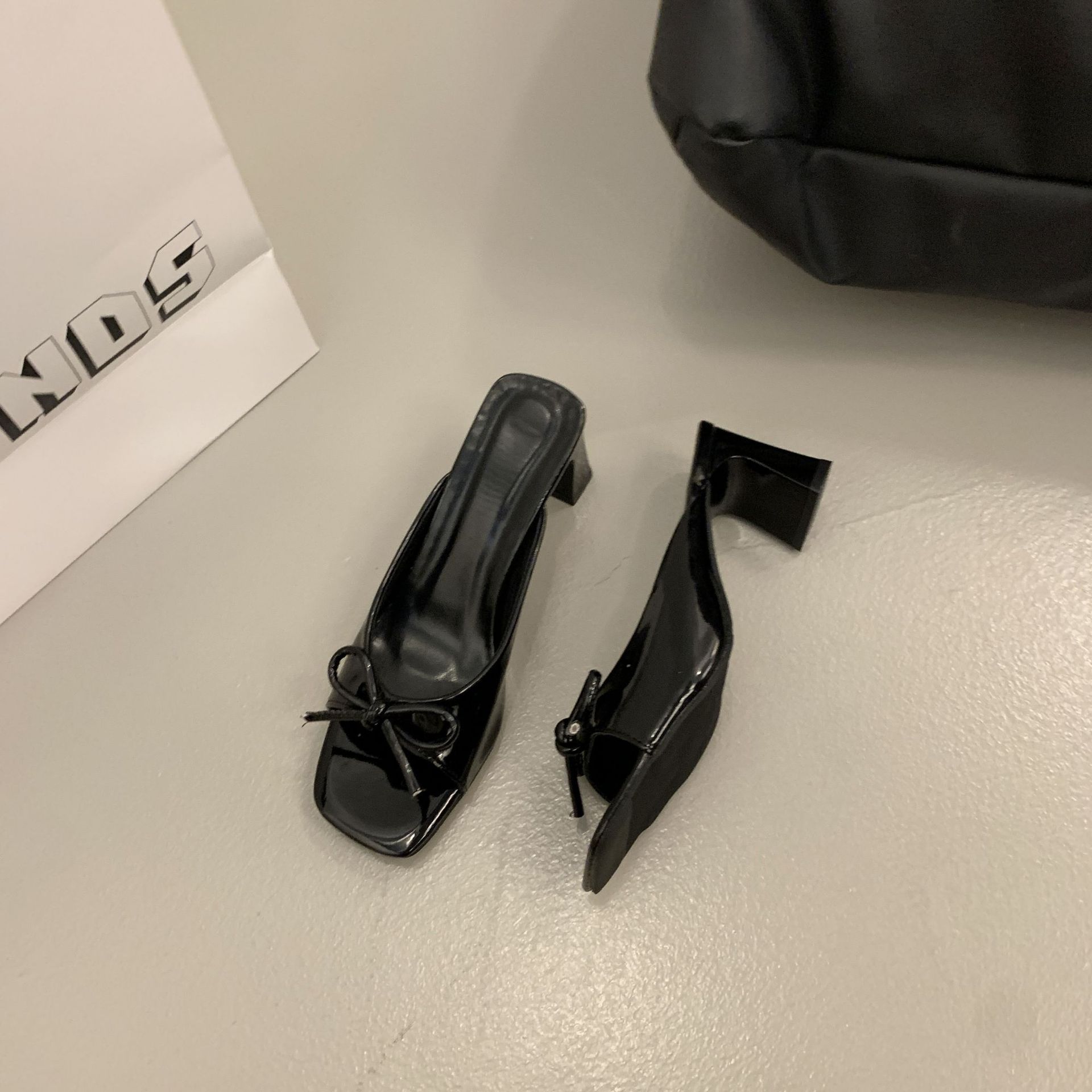 Patent Leather Bow Slides