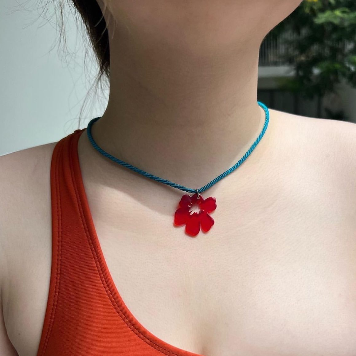 送你一朵小花花》ins博主度假風夸裝歐美跨境項鍊花朵吊墜少女心
