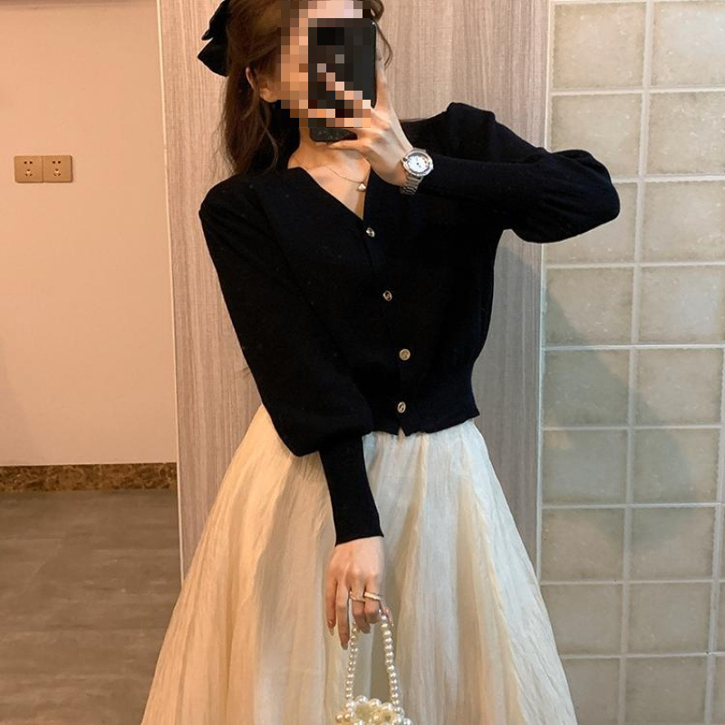 Black V Neck Knitted Cardigan for Women in Spring & Fall, Waist-Cinching Outer Sweater, Short Slim-Fitting Jacket, Stylish Puff-Sleeved Top