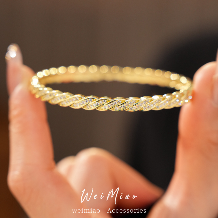 Brazalete de piedra de oro real, brazalete de abertura torcida, temperamento minimalista, pulsera de moda, brazalete de lujo ligero.