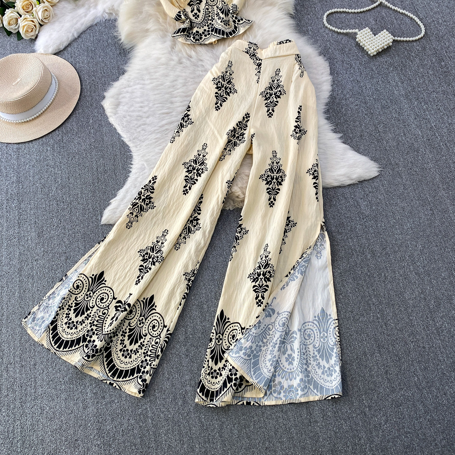 Chic Halter Neck Backless Top With High-Slit Wide-Leg Pants Set, Floral Print Two-Piece Outfit For Women, Mature Elegant Style_ecoleips.com