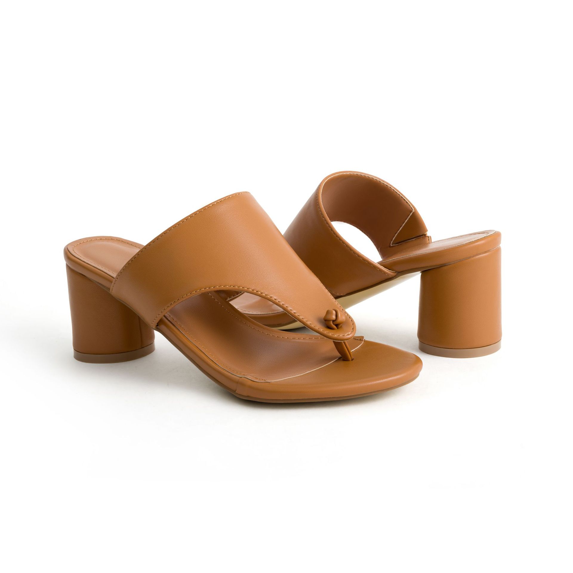 Bruna damer sandaler i läder med blockklack och slip-on modell_voghion.com