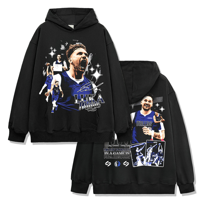 Suéter negro con capucha