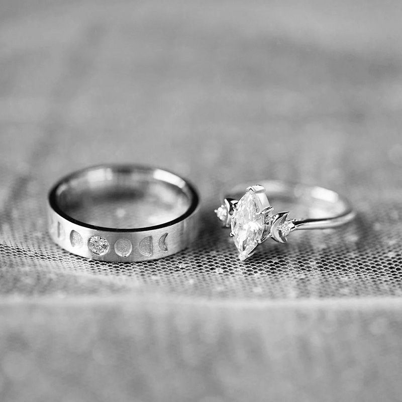 2 Pieces Fashion Star Moon Alloy Hollow Out Inlay Zircon Womenu0027S Rings