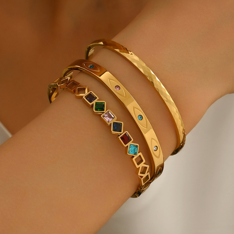 Titanium Steel Bracelet, Zircon Nail Bracelet for Women, High-End Feel, Popular in Europe and America, Non-Fading Open Bracelet Jewelry Titanium Steel Bracelet, Zircon Nail Bracelet for Women, High-End Feel, Popular in Europe and America, Non-Fading Open Bracelet Jewelry