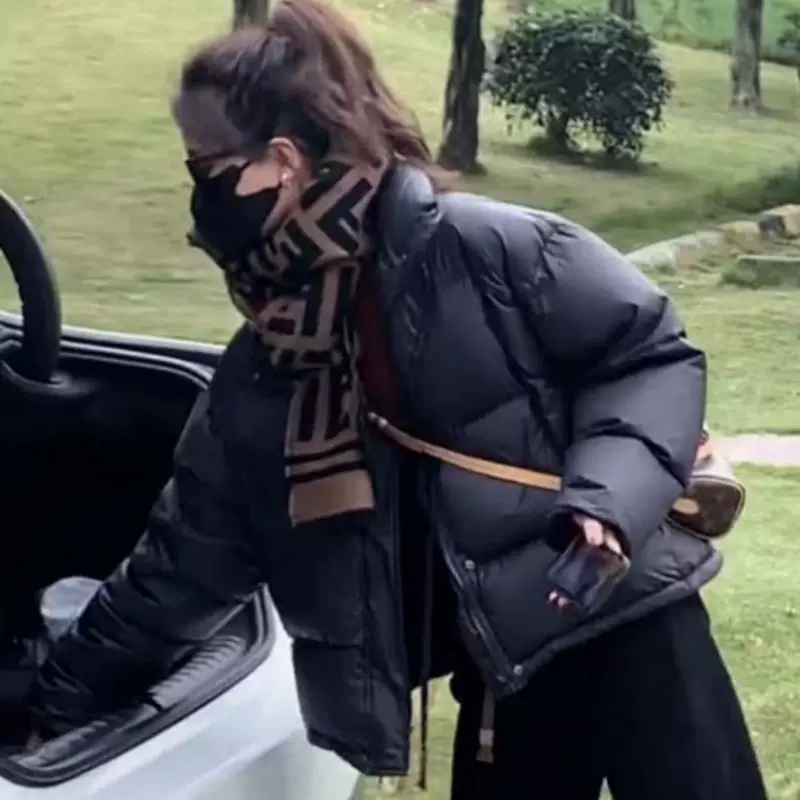 黑色短款羽绒服女2024年秋冬季新款韩版加厚宽松白鸭绒面包服外套