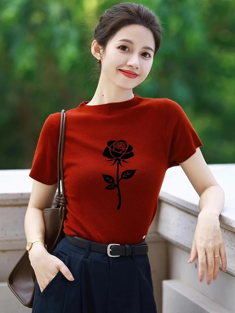 Áo thun nữ tay ngắn dệt kim hoa hồng đỏ phong cách retro Hồng Kông — màu đỏ