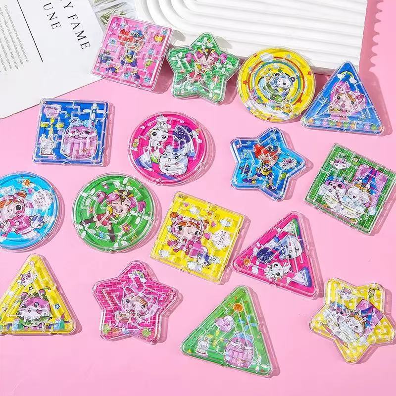 Juguetes creativos de laberinto de la infancia nostálgica de dibujos animados de equilibrio pequeño laberinto de la tienda 2 en bolsas de beneficio tridimensional