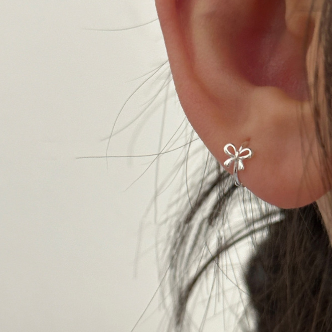 Exquisite Bow Mini Earrings, Cute Niche Design, High-End Earrings, Versatile Light Luxury Earrings