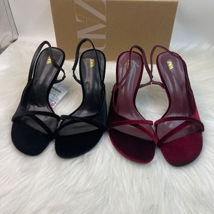 ZA2025�ļ��¿�һ�֎������߸���ЬŮ�r�к�ɫ�߸�ЬŮ