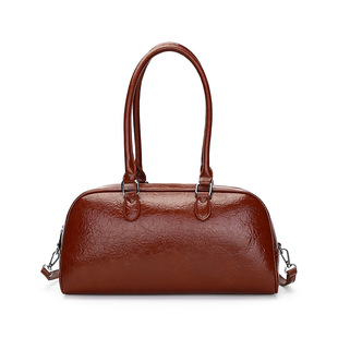 2024 European and American Style Fashionable Classic Women's Oilskin Portable Shoulder Bag Large Capacity Shoulder Bag