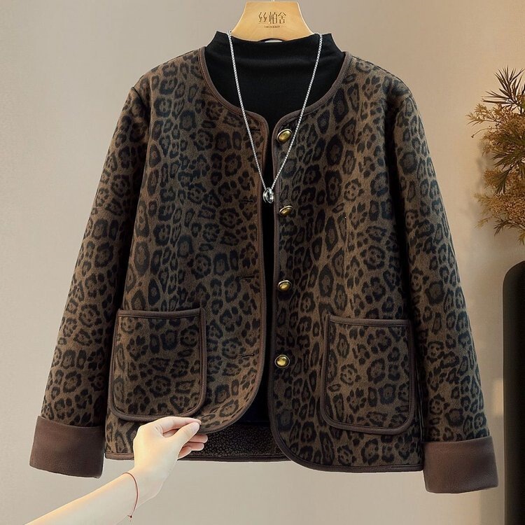 Middle-aged women's leopard print fleece-lined jacket, autumn and winter retro round-neck thickened warm short jacket, plus-size top Middle-aged women's leopard print fleece-lined jacket, autumn and winter retro round-neck thickened warm short jacket, plus-size top