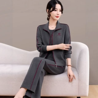 2026年新款妈妈春秋装运动服套装女中老年气质洋气休闲卫衣三件套