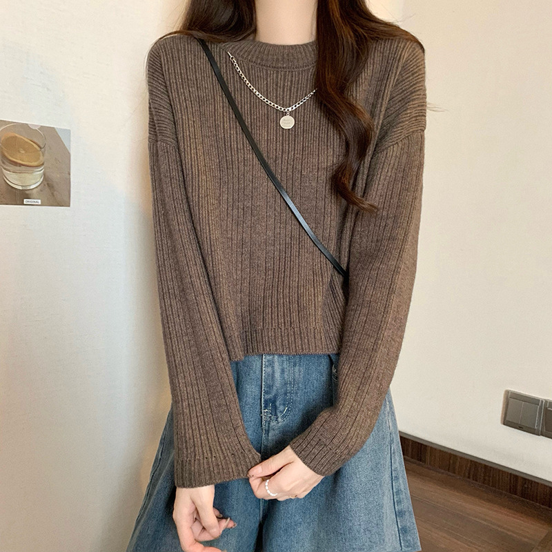 Brown Knitted Bottoming Shirt for Women, Autumn and Winter Short Outwear with Sweater, Can Be Worn Outside Miu Maillard Autumn and Winter Top