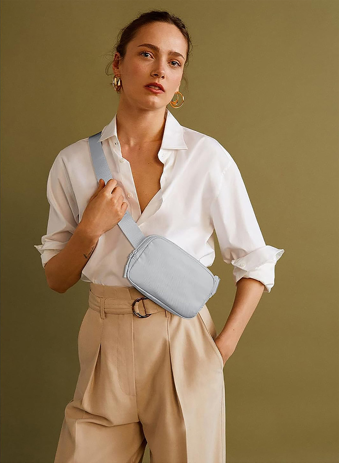 127g Weight Polyester Lining Material Zipper Closure Type Sling Strap Strap Type Fanny Pack Bags Type Casual, Sports Occasion Nylon Material Solid Color Pattern Spring&Summer Season Unisex Gender Sports Style Square Shape Unisex Nylon Solid Color Sports Square Zipper Fanny Pack