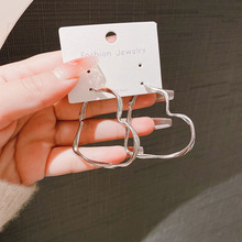 S925�y��F������Ķ��h���L�OӋ��С����Ȧ�н��ٶ�ᔶ��Ů���l