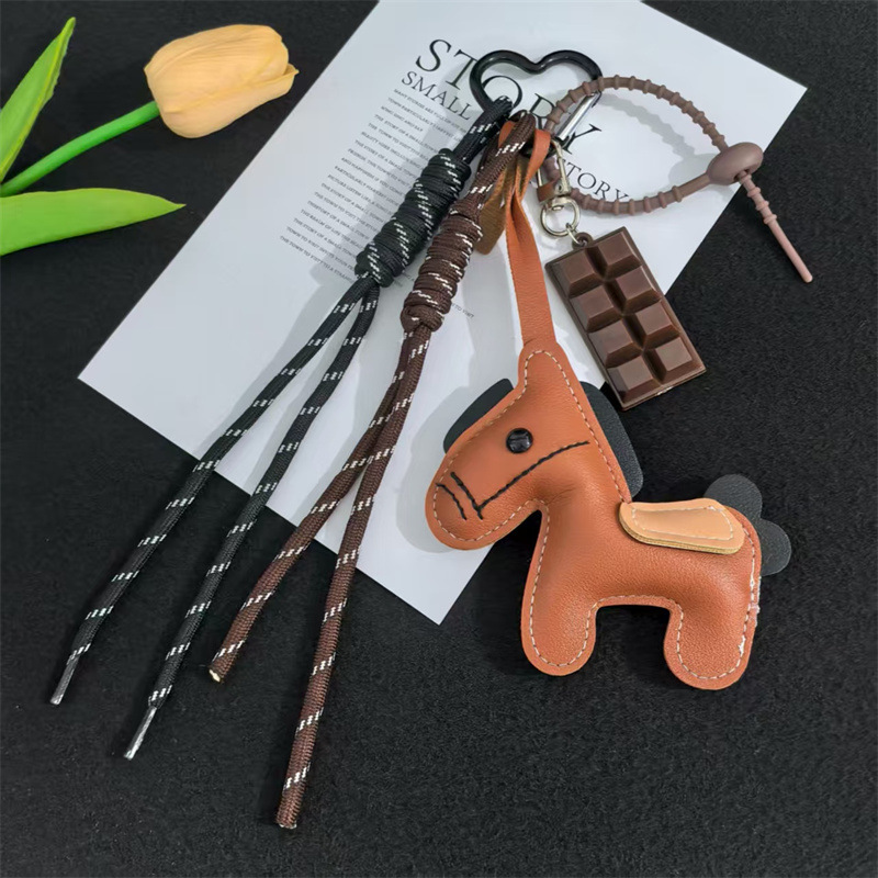 ins同款复古钥匙扣挂饰miu系风腊肠狗编织绳包挂小众皮质棒球挂件|undefined