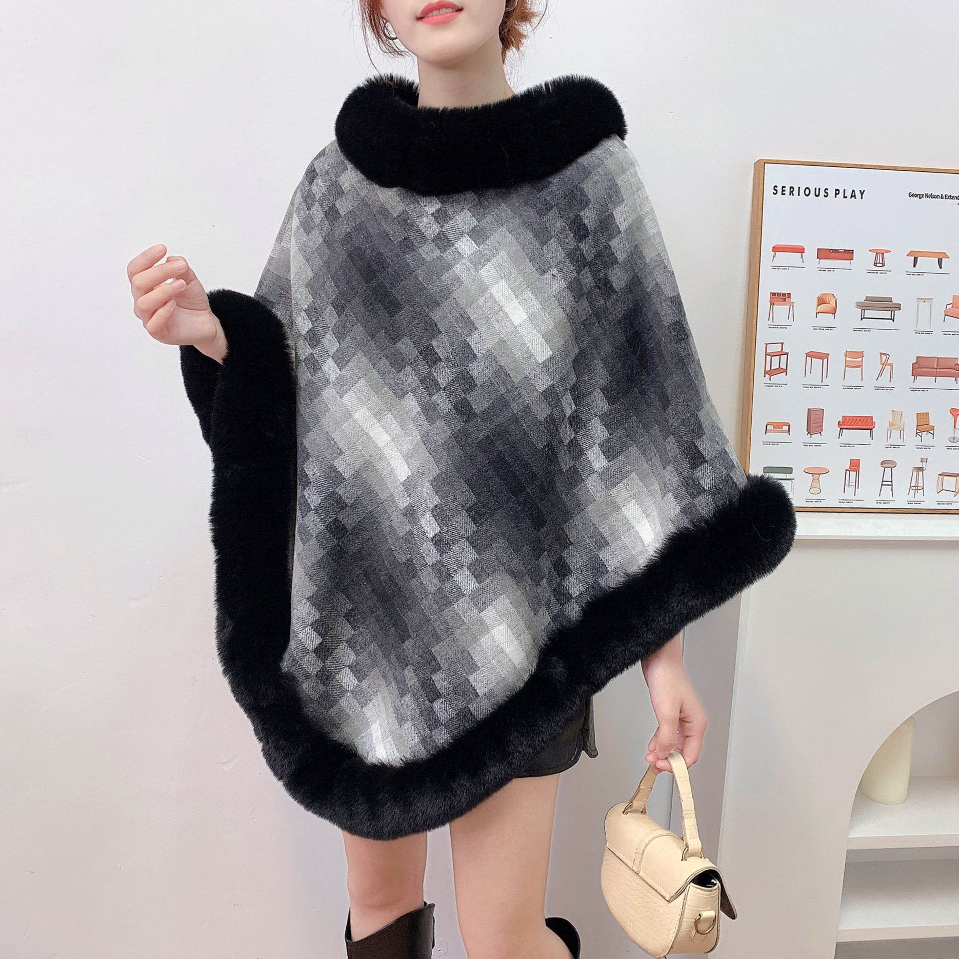 Calidez de otoño e invierno nuevo estilo de alta gama, jerga de imitación de piel de conejo rex, moda de alta gama para mujer, capa de alta gama europea y americana