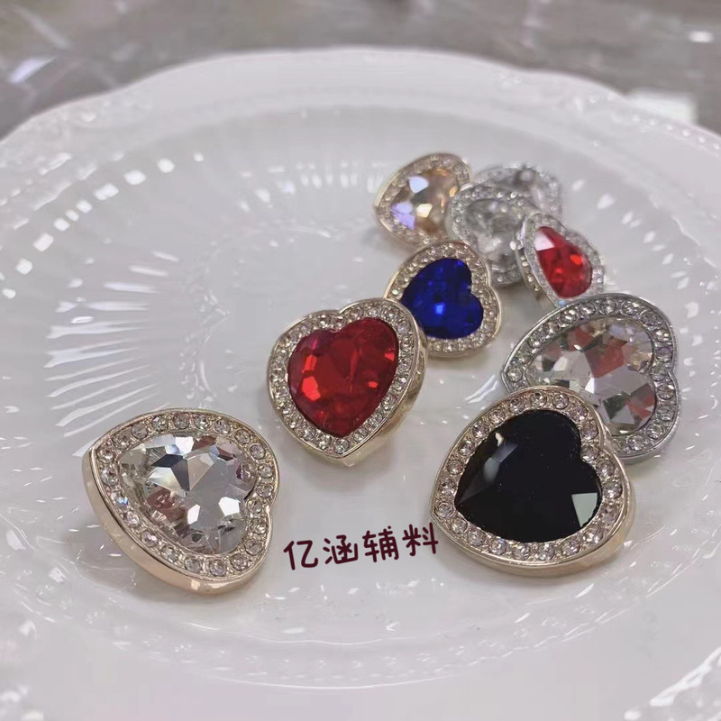 Button wholesale new small fragrance set diamond love metal buttons knitting shirt jacket decorative buckle clothing accessories
