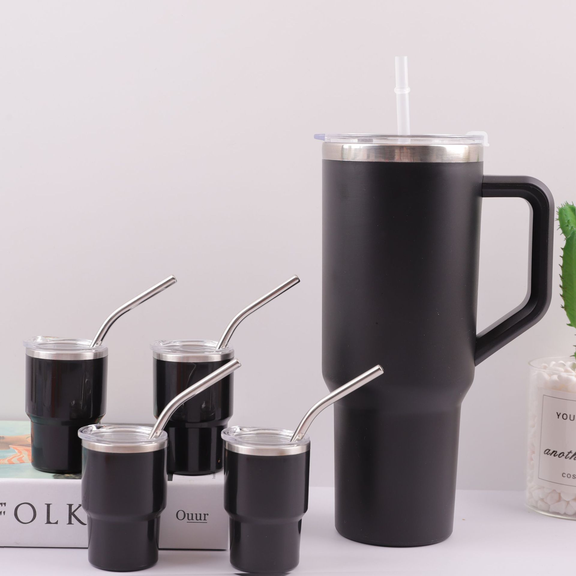 Nuevos productos transfronterizos 30oz conjunto de tazas de paja de acero inoxidable de doble capacidad al aire libre para compartir tazas al por mayor