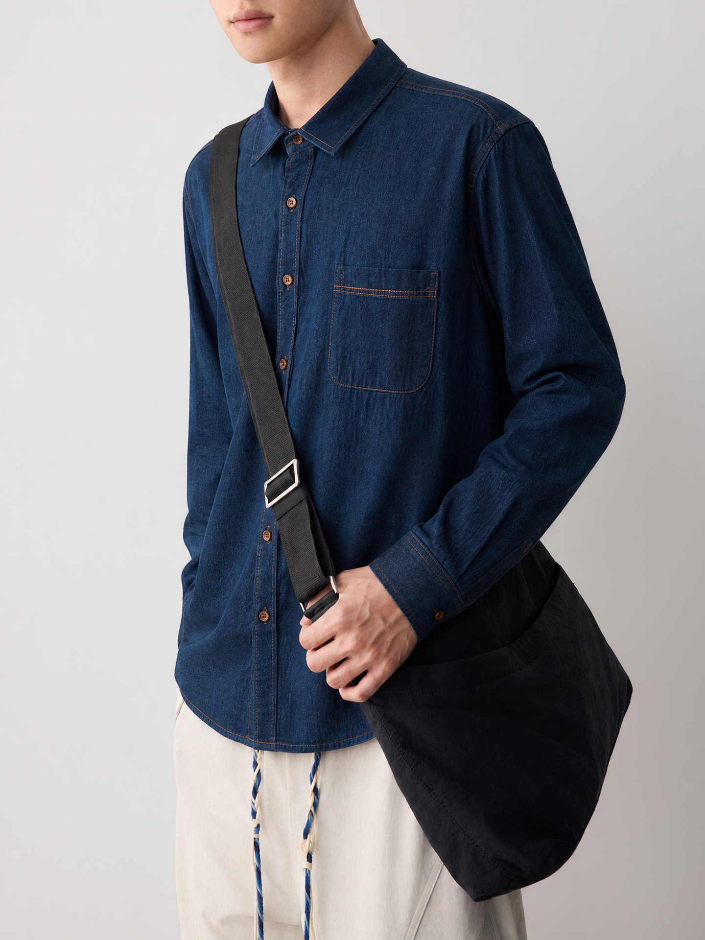 Áo sơ mi denim nam phong cách công sở, chất liệu cotton thoáng mát — màu xanh nhạt