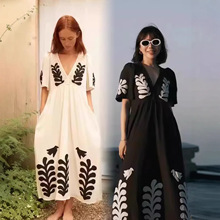 南油高版本批发26年春夏新款刺绣v领淑女风喇叭袖宽松休闲连衣裙