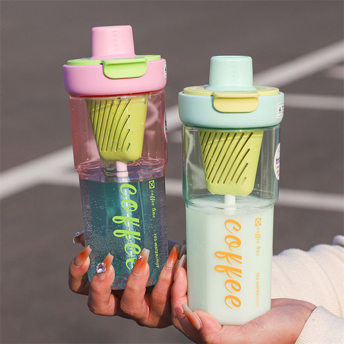 New original design fashionable water cup for girls, high-looking plastic cup, Tritan material, double drinking cup, strawberry tea leakage