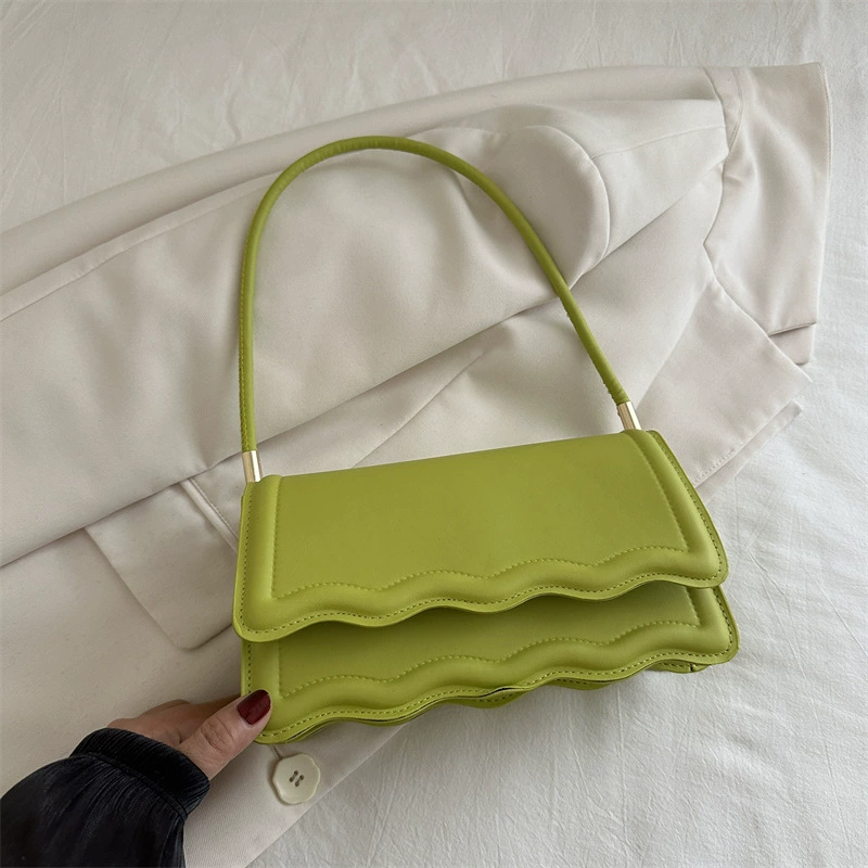Clutch Shoulder Bag, Chain Strap, Wallet-Style Compact One-Shoulder